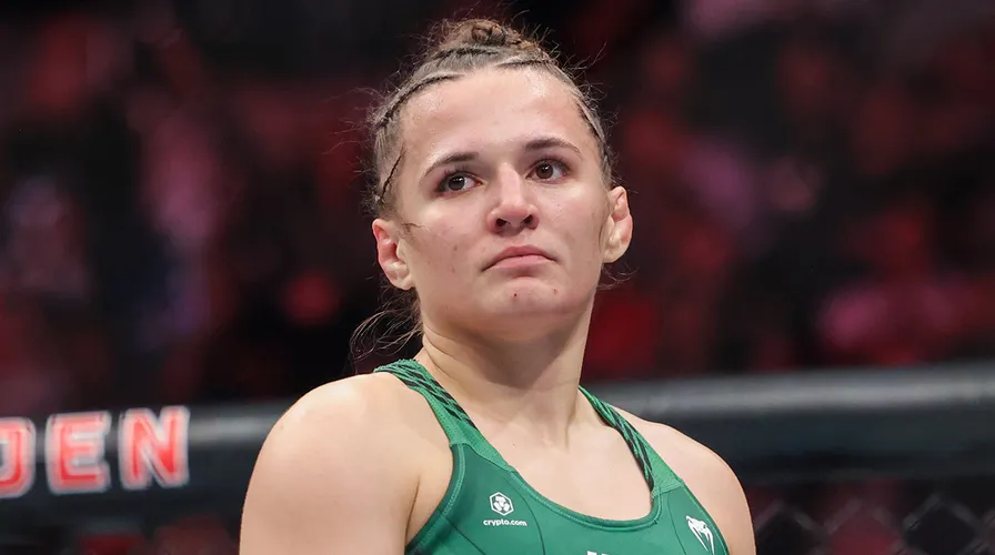 DanielAlbers2's tweet photo. Erin Blanchfield was so mad last night she called her opponent "unprofessional" after suffering a seizure backstage. https://t.co/hd58g487fv