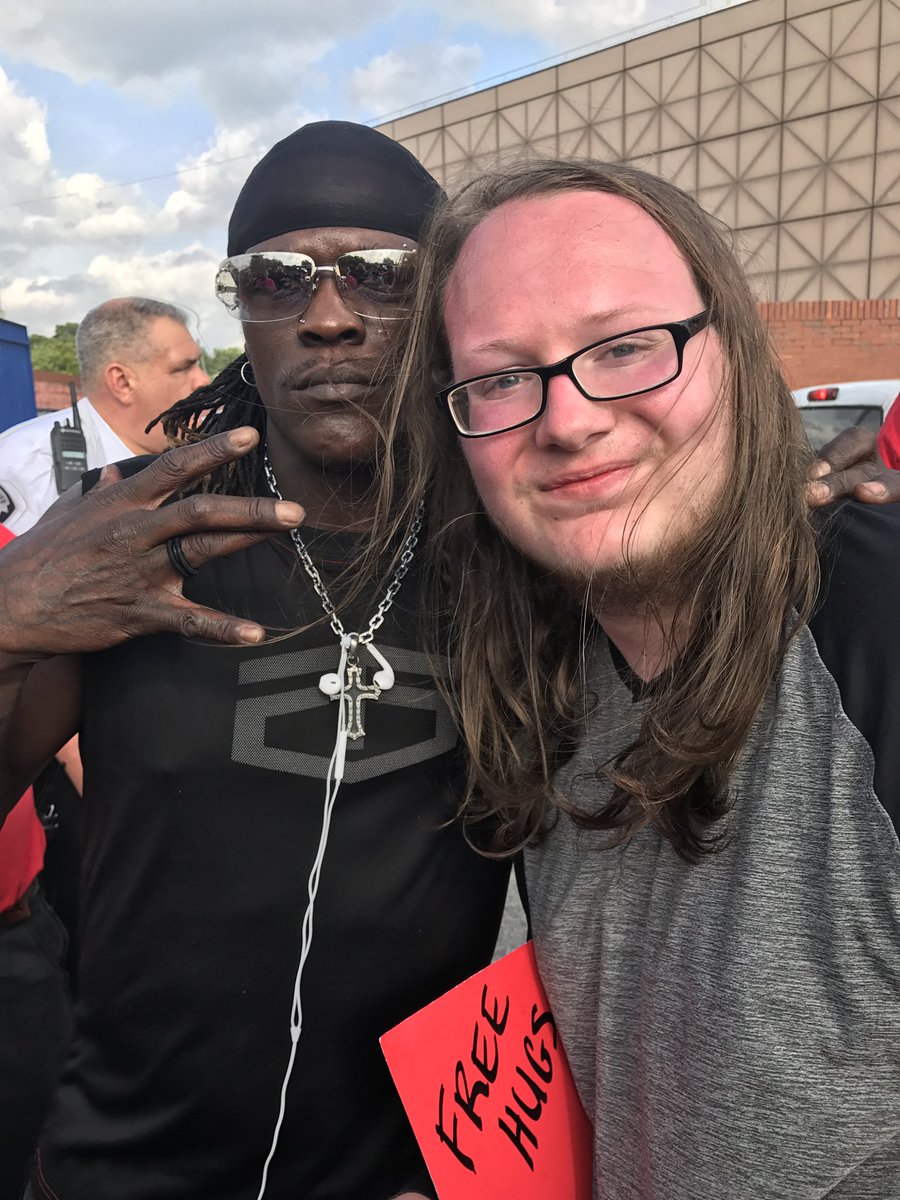 TheMcJagger's tweet photo. @RonKillings We love you Ron. Thank you for the memories. https://t.co/8Ef1LX7Hcb
