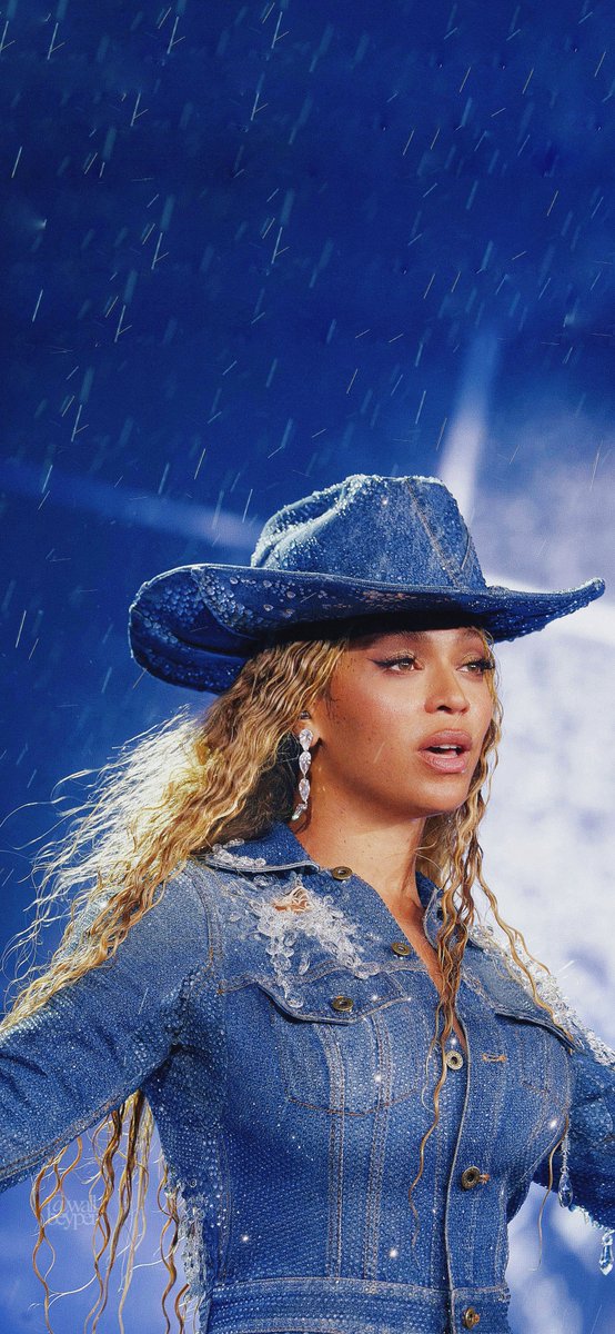 wallbeyper's tweet photo. BEYONCÉ WALLPAPER 4K #CowboyCarter 
#CowboyCarterTour @beyonce / like &amp; rt ✨🤎 https://t.co/TG9BqfusyY