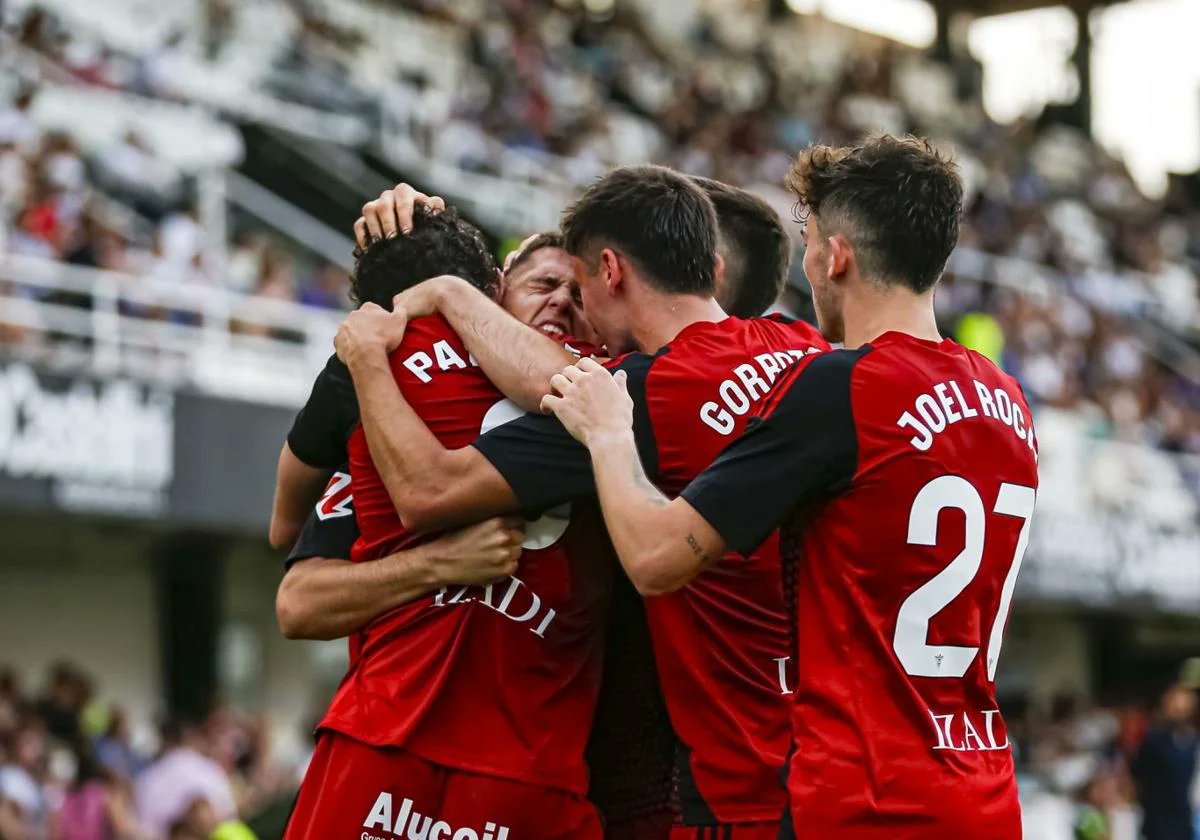 Radioestadio Noche (@radioestadion) on Twitter photo 🎙️ <a href="/8JULENGUERRERO/">JULEN GUERRERO</a>
"Lo del Mirandés tiene mucho mérito, es un equipo que se hace temporada a temporada" 🎙️ <a href="/8JULENGUERRERO/">JULEN GUERRERO</a>
"Lo del Mirandés tiene mucho mérito, es un equipo que se hace temporada a temporada"