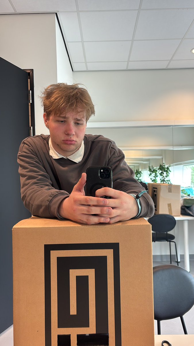 Remember the BLANCORP workers? Yeah um that might’ve been me btw!! 

Very efficient GOT FIRED THO my boss was taken by the ghasts….

#MCChampionship #TwitchRivals