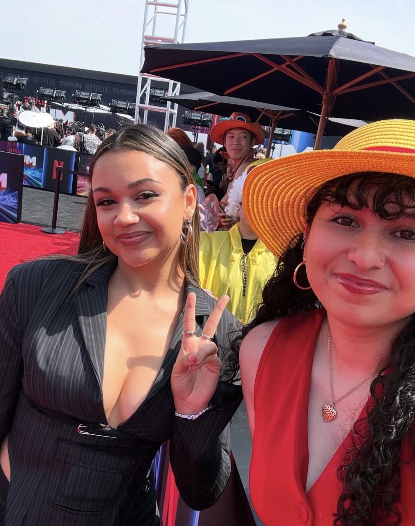 Madison Bailey with a fan in #TUDUM