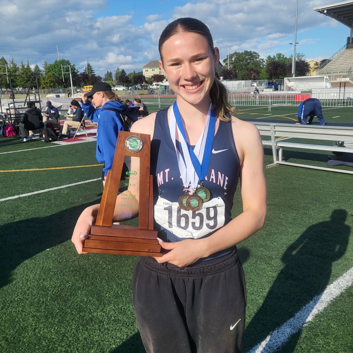 Dan Figueira (@dfigs6) on Twitter photo Makenna Ritter wraps up a great career with three trips to the podium. 3rd in the 200m and 400m…and a GOLD (and new state record) in the 4x400! <a href="/MtSpoTF/">Mt. Spokane Track & Field</a> <a href="/MtSpokaneHS/">Mt. Spokane HS</a> Makenna Ritter wraps up a great career with three trips to the podium. 3rd in the 200m and 400m…and a GOLD (and new state record) in the 4x400! <a href="/MtSpoTF/">Mt. Spokane Track & Field</a> <a href="/MtSpokaneHS/">Mt. Spokane HS</a>