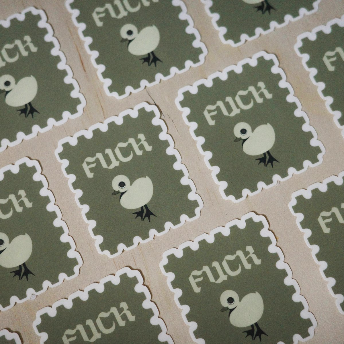 HydeAngelus's tweet image. If you want a fuck..Or to have a fuck to give 🦆
The coin pouches are limited to 15 of them, I'm out of daisies + don't have time to make more any time soon! There's a chance to receive either a 3 or 4 leaf clover on the back. :) Could be a lucky fuck
hydeangelus.bigcartel.com
