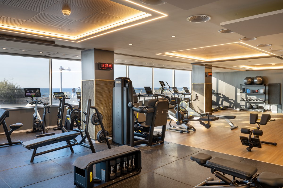Our fitness center is open year round, and we invite you to sweat it out with panoramic ocean views and next-level vibes 💪