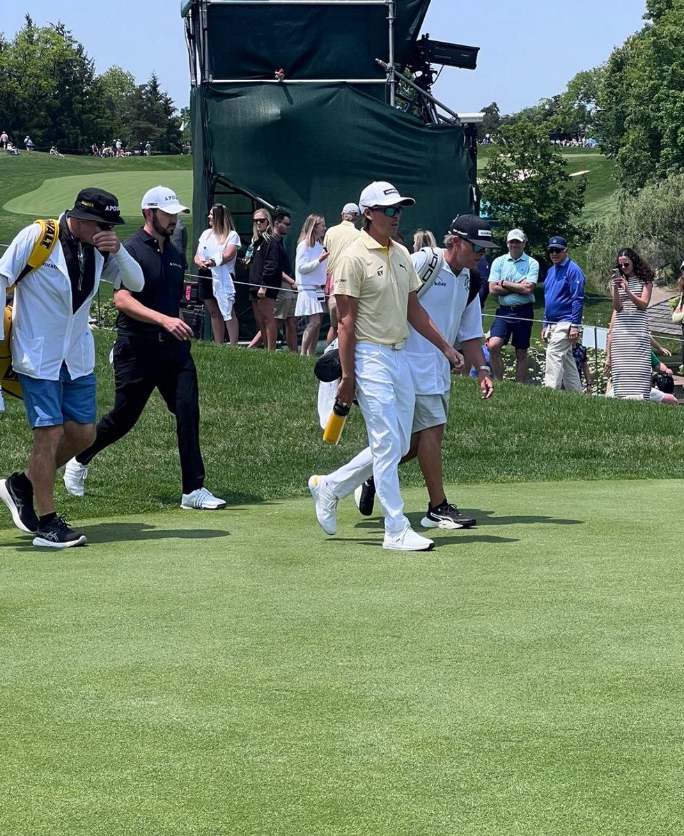 Rickie_Tracker's tweet photo. YELLOW SHIRT AND A YELLOW WATER BOTTLE. 

Rickie supporting the #PlayYellow program founded by Jack Nicklaus! ⭐️ https://t.co/AnAQBfUeGh