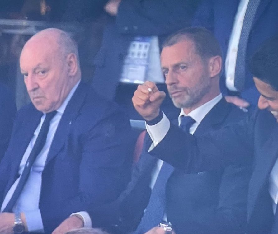 DanieleBibo's tweet image. La foto dell'anno.