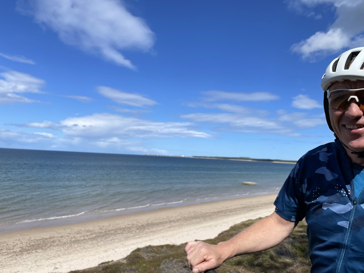 jxbruce's tweet image. Who needs the Caribbean 🥰🚲😎 Hopeman, Burghead, Findhorn