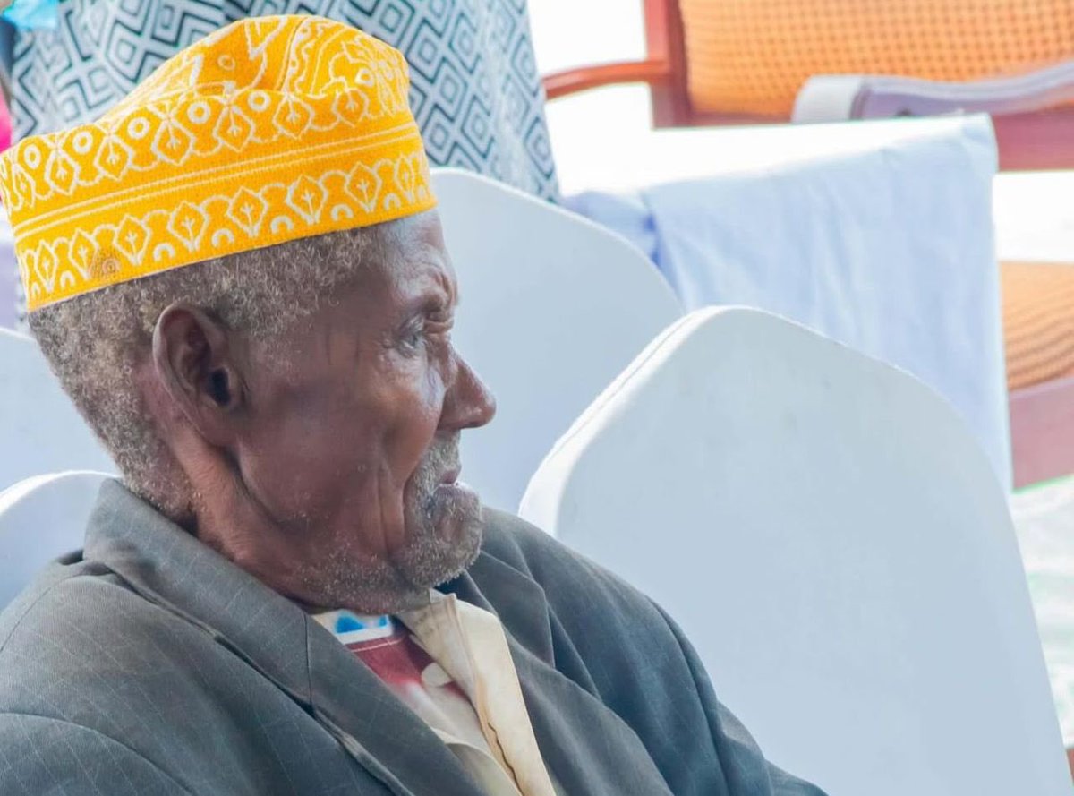 Gwajima hata kama watu wanasema ni  tapeli au ni mtu aliyekosa Ubunge au anamapungufu yake! Je anachoongea ni cha uongo na hakipaswi kusemwa? 

Mtu anayeongea kuhusu watu kutekwa na kuuwawa, tutamuunga mkono hata kama ni chizi!!!