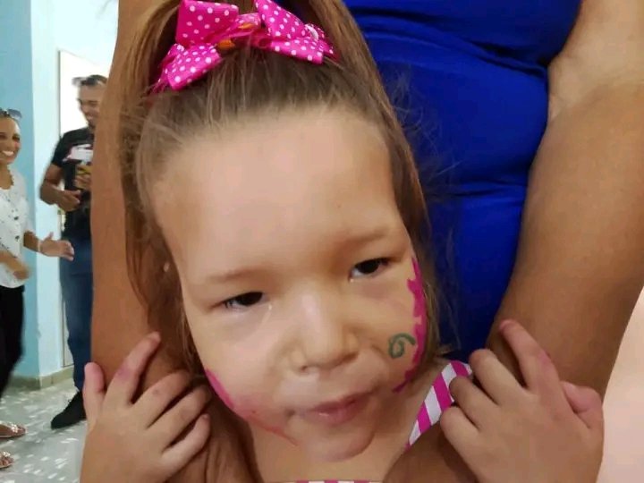 ¡A pesar de las dificultades el amor  se impone!
Feliz día de la infancia  para los niños y niñas de la #ProvinciaGranma
#GranmaConmigoCuenta