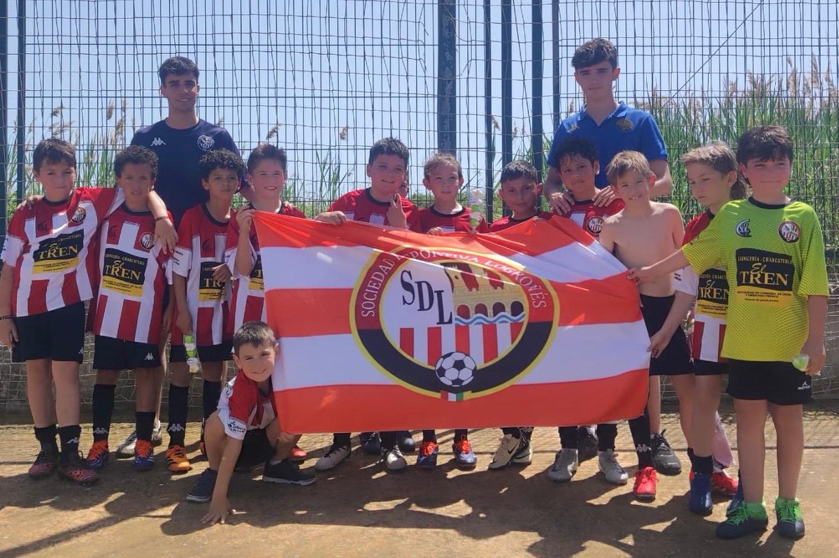 COSECHA |🇦🇹

🔸Torneo Zapatines (Arnedo)
Buen papel de nuestros dos equipos femeninos de F8 y del Alevín llegando éste último hasta la final.

🔸 Torneo Comillas.
También ha disfrutado nuestro Benjamín 2015.