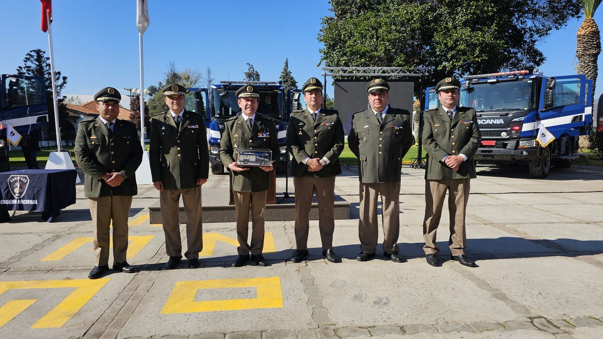 Bomberos de Chile tweet media