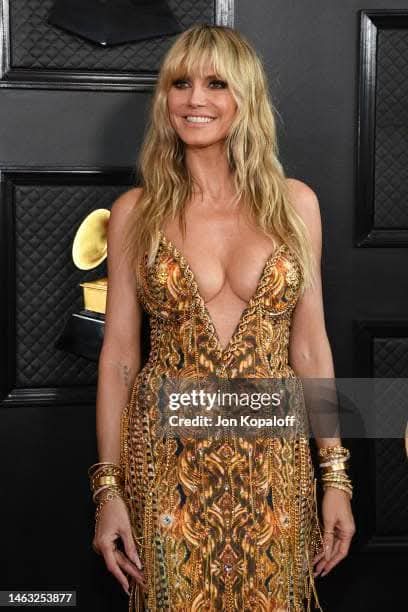 barbaravitali2's tweet photo. Happy Birthday @heidiklum June 1,1973 #AmericasGotTalent #ProjectRunaway #Model #Fashion #HeidiKlum https://t.co/NcHwnt7m3a
