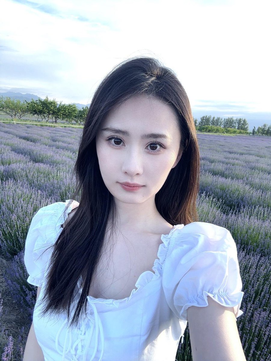 仿妆陪玩的一天    #羞辱  #反差婊 #骚货 #反差 #肉便器 #女神 #母狗 #曝光 #背德 #肉便器 #合照 #射屏 #媚黑