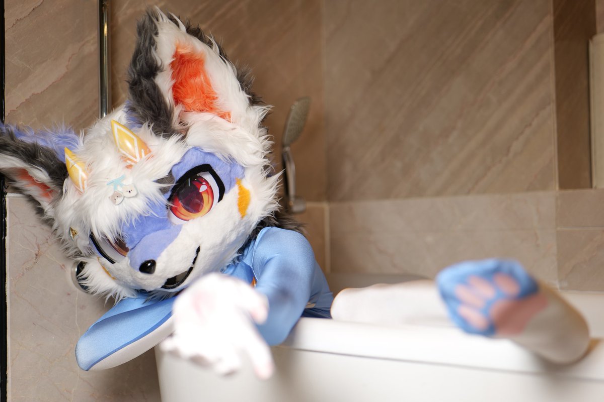 瑞瑞发起了共浴邀请w