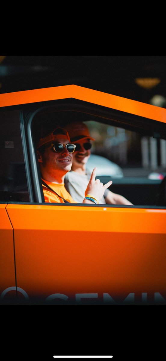 chev0r's tweet image. What a week. What a conference. And what a time to be a bitcoiner.
An amazing experience getting to meet internet friends, make new friends, rip around Vegas in cyberbeats, and connect with so many other passionate folks. Cant wait to run in back next year.
Onwards.