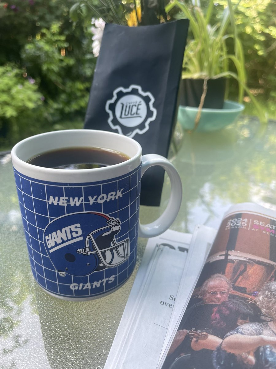 Starting my day off right with a present from my friend and bandmate Michael Foster who runs Caffe Luce Coffee Roasting Co. in Tucson, Arizona. Ethiopia Guji coffee! One of the best I’ve ever had; it’s very smooth, I smell flowers and I taste honey in my coffee! 🇪🇹💐🍯☕️