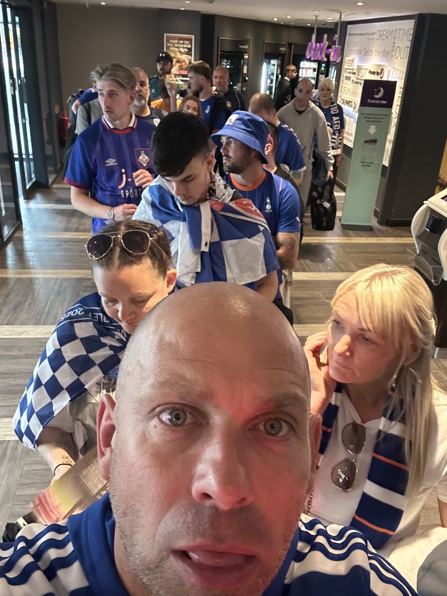 Liam (@liamjw) on Twitter photo Seriously ā¦<a href="/premierinn/">Premier Inn</a>ā© Wembleyā¦. Appalling service nobody on check in, no self check in kiosks working and stuck in queue for an hour. Major event at Wembley and no staff? Joke Seriously ā¦<a href="/premierinn/">Premier Inn</a>ā© Wembleyā¦. Appalling service nobody on check in, no self check in kiosks working and stuck in queue for an hour. Major event at Wembley and no staff? Joke