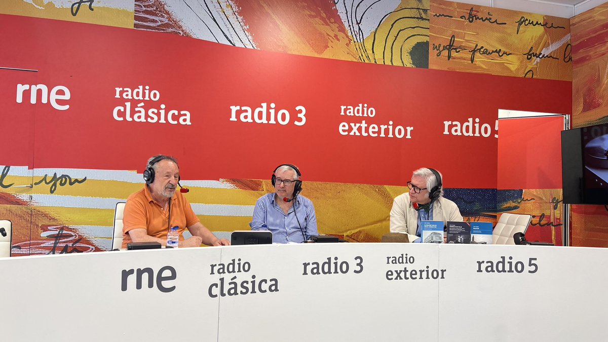 📰🗽 Ironía, lucidez y Nueva York en los años 20.

Homenajeamos a Julio Camba, maestro del periodismo literario, cuyas crónicas siguen tan vigentes como lúcidas.

📍Espacio <a href="/rtve/">RTVE</a>.

#NuevaYorkSeEscribeEnEspañol