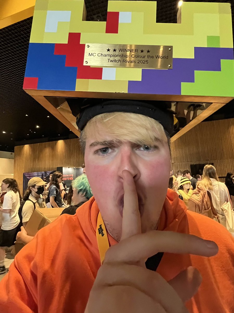 TwitchCon.

It never fails to deliver.

To everyone I met (and probably gave a hug LOL), thank you for giving me a wake up call that my silly little hobby is fully worth it in the end.

love you all 🧡