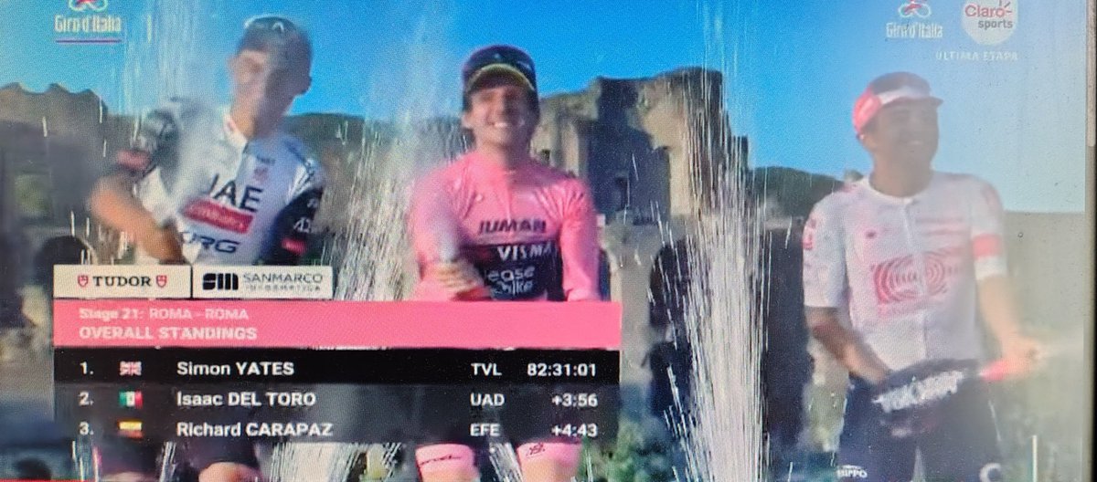 En el Podio del Giro de Italia  como segundo lugar Isaac del Toro hace historia en el ciclismo mexicano