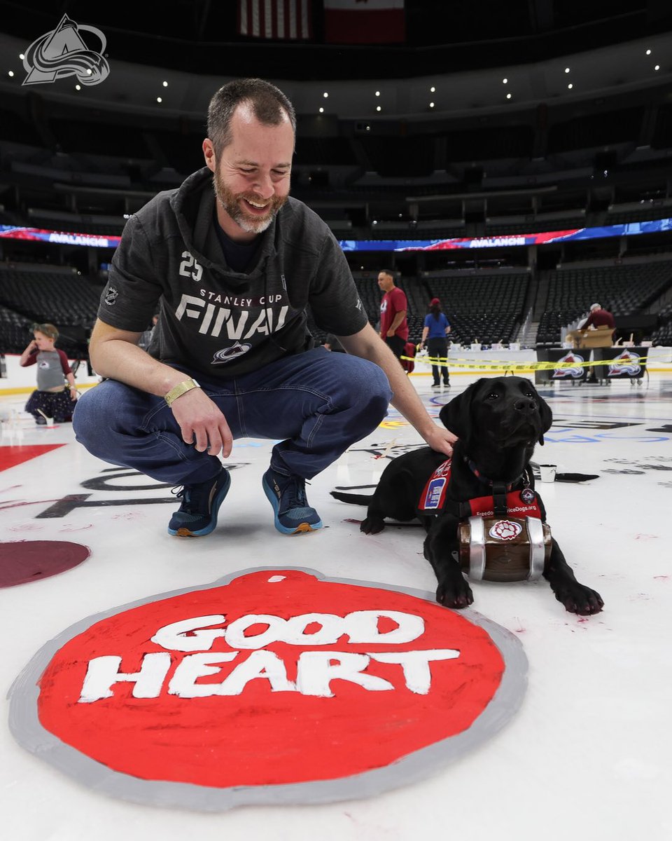 Avalanche's tweet photo. Maxy’s first Paint the Ice 🐾 https://t.co/4sZ1JwLXxZ