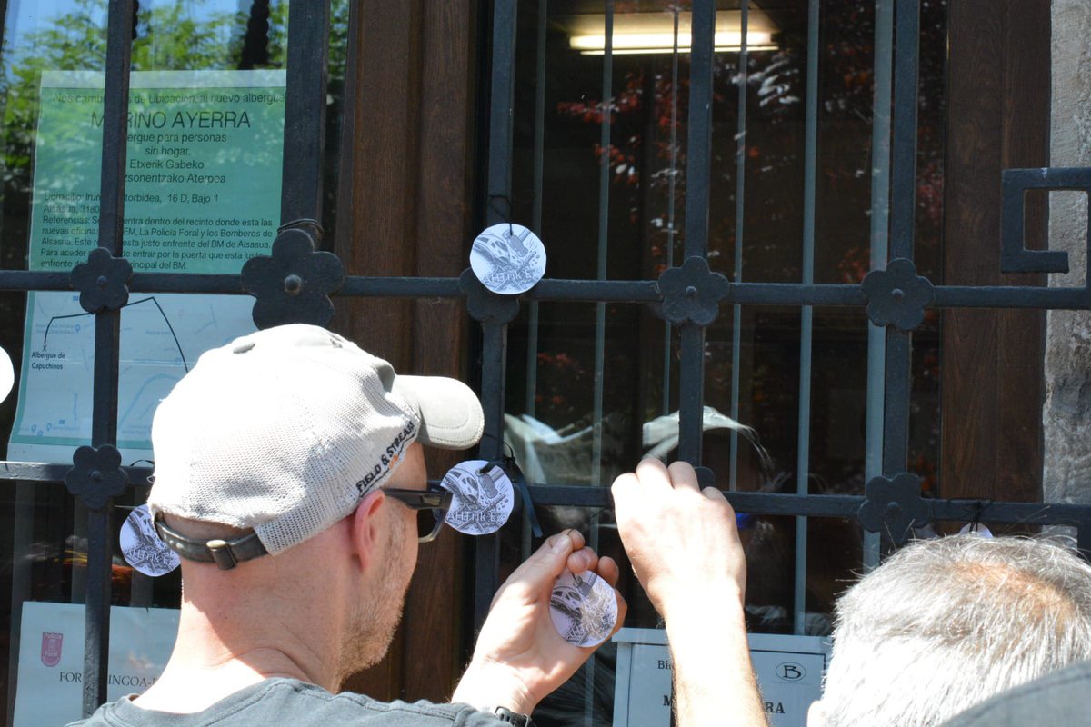 STOP ZUNDAKETAK! AHTrik EZ! Larubateko elkarretaratzea Altsasun: Kronika, komunikatua eta argazkiak.

¡STOP SONDEOS! ¡TAV NO! Concentracion el sabado en Altsasu: Cronica, comunicado y fotos.