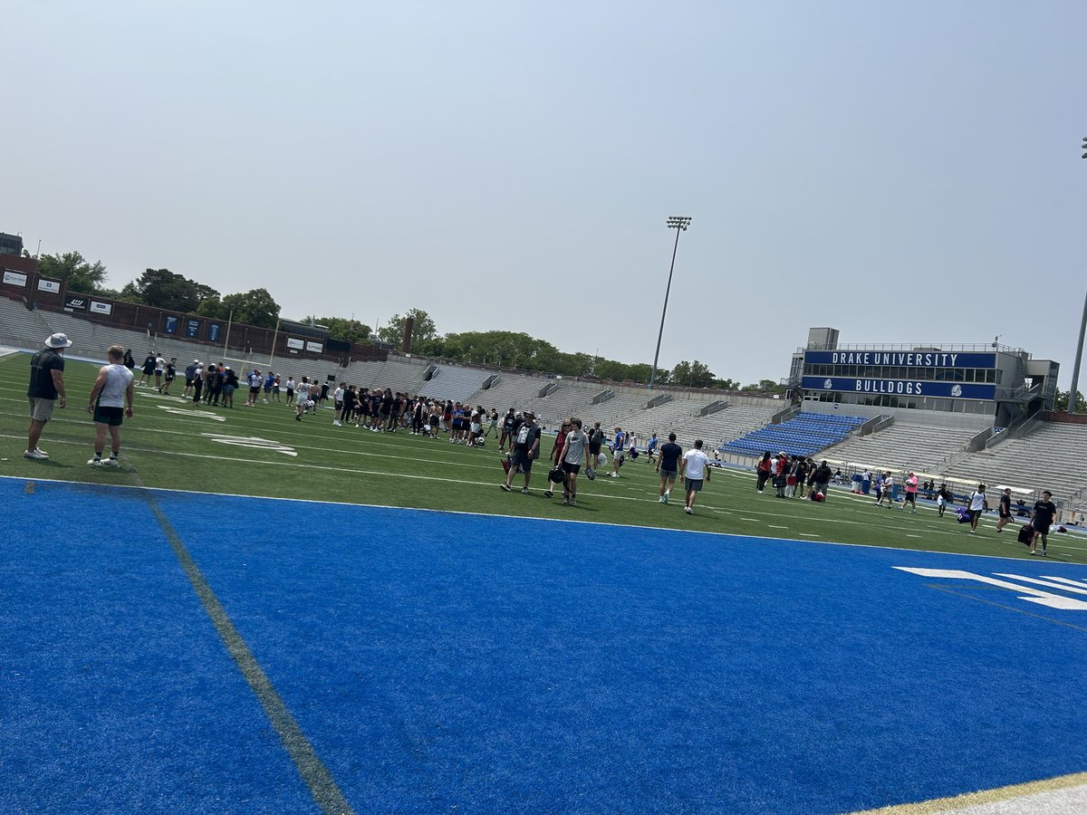 Tyler Haring (@tyhar11) on Twitter photo Thank you <a href="/Coach_VasquezAJ/">A.J. Vasquez</a> and <a href="/DrakeBulldogsFB/">Drake Football</a> for the opportunity to show up and compete at camp this morning! Thank you <a href="/Coach_VasquezAJ/">A.J. Vasquez</a> and <a href="/DrakeBulldogsFB/">Drake Football</a> for the opportunity to show up and compete at camp this morning!