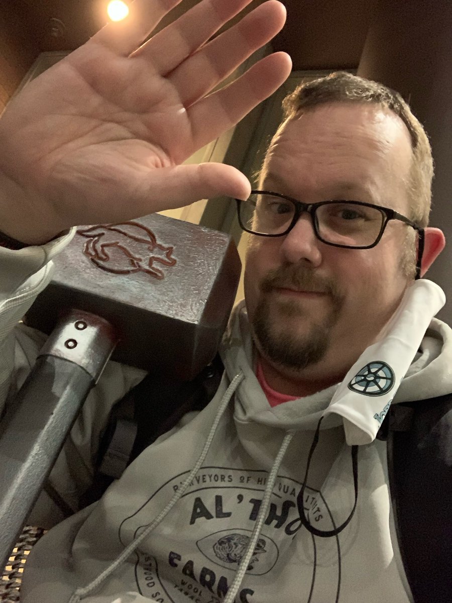 weeklywheelnews's tweet photo. One of my prized possessions: Perrin’s hammer Mah’alleinir! I got it at the first @jordanconinc I attended, built by Forged Foam. Bringing it safely home on the plane took the Dark One’s own luck! #saveWoT #WoTSwag #WoTSelfieSunday #theWheelOfTime #SwagSunday https://t.co/Z35eQzYPpw