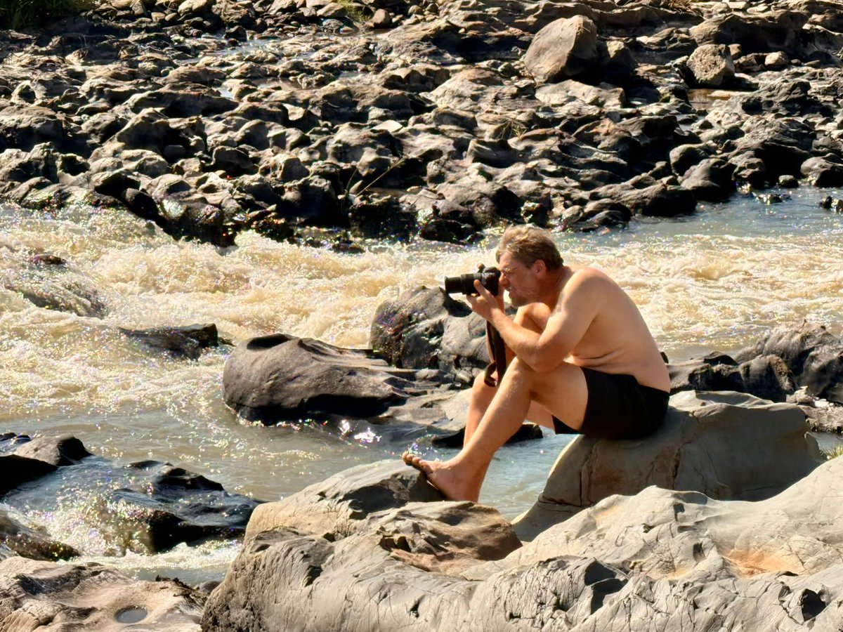 The Barefoot Guide tweet media
