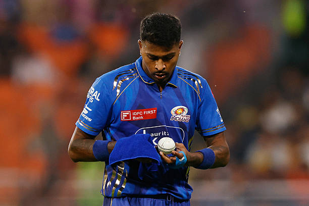 SelflessCricket's tweet photo. Everyone has performed for Mumbai Indians this season, except Hardik Pandya. https://t.co/Qr0HrTCWcU