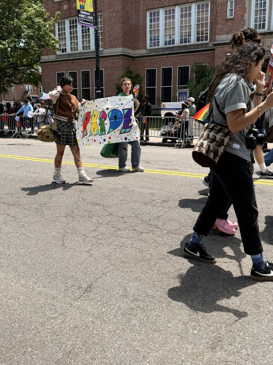 4uiteach's tweet photo. @CBSNews #PrideMonth #PrideMonth #jacksonheights https://t.co/8dnbPeTXHu