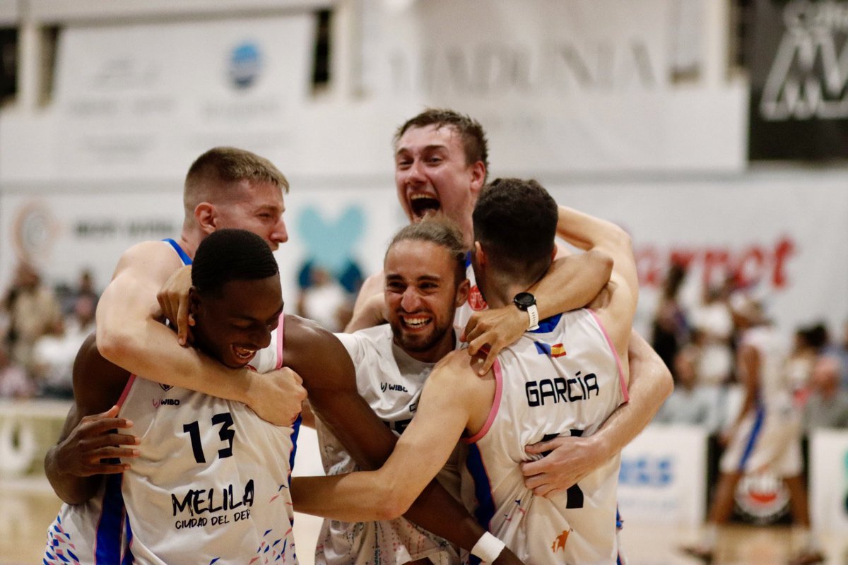 Así vivimos la llegada al pabellón, momentos del partido, la celebración y lo que pasó en vestuarios tras el ascenso a Primera FEB!!

Enlace de video: youtu.be/jICKhtzabfs?si…