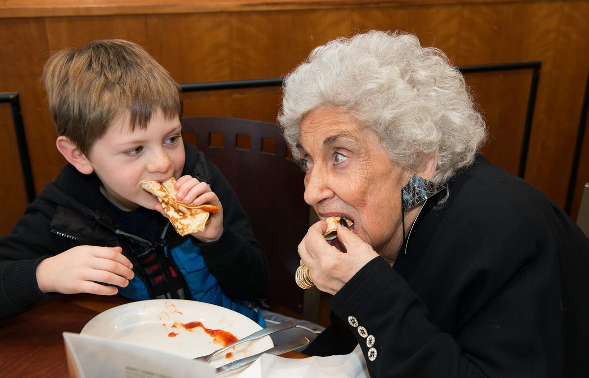 Olga's Kitchen tweet media