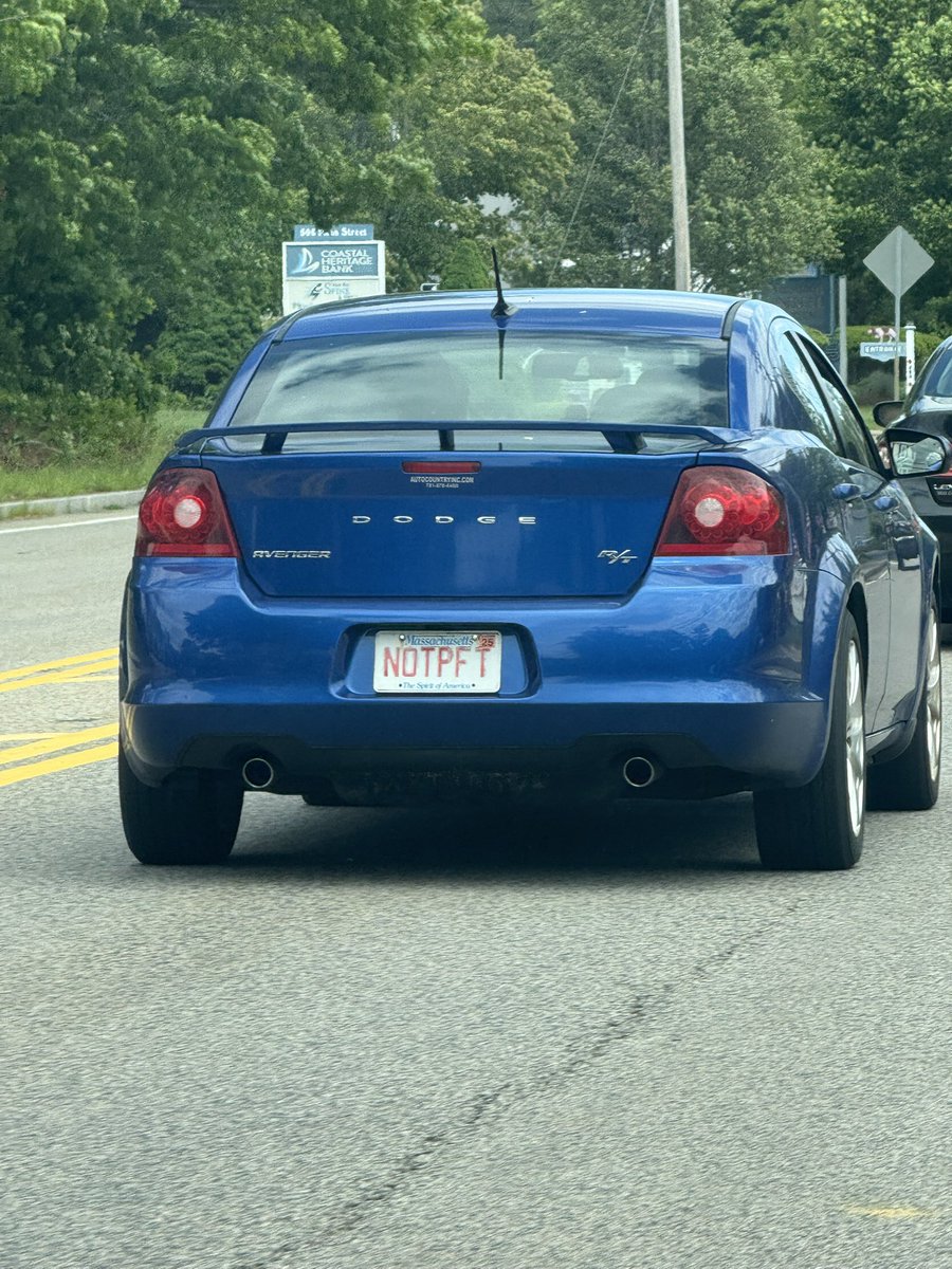 BresyBaby's tweet photo. This guy has been mistaken for Mr Commenter one too many times  @PFTCommenter @BarstoolBigCat @hen_ease @PardonMyMeme https://t.co/tcqG0Z7Jzl