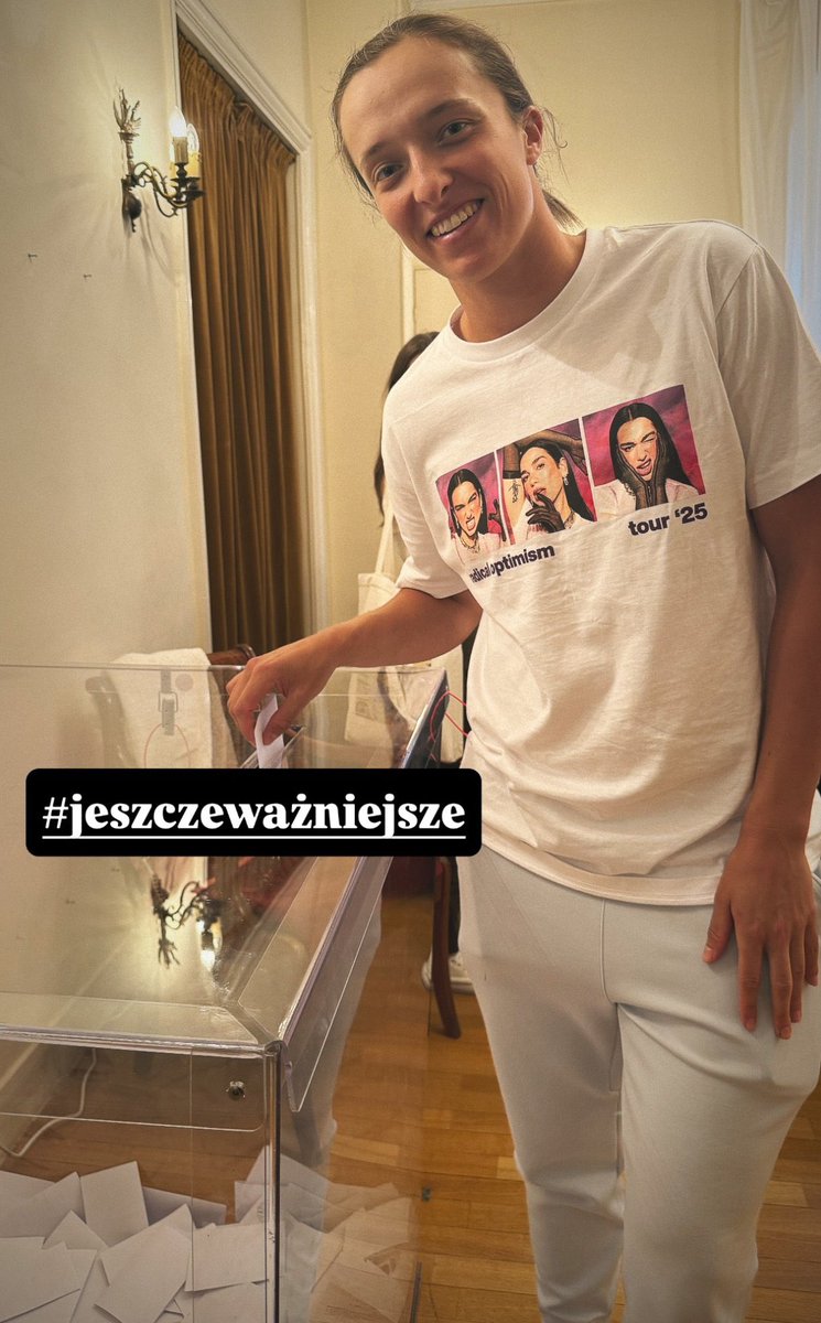 FanTomas Szary (@t_stanislawski) on Twitter photo .<a href="/iga_swiatek/">Iga Świątek</a> znalazła czas, żeby zagłosować. Pójdź i zagłosuj. To najważniejsze wybory dla Polski. Zrób to dla siebie, swoich dzieci, rodziny.
#IdzemyNaWybory zostały 54 minuty walki o przyszłość Polski w Europie. .<a href="/iga_swiatek/">Iga Świątek</a> znalazła czas, żeby zagłosować. Pójdź i zagłosuj. To najważniejsze wybory dla Polski. Zrób to dla siebie, swoich dzieci, rodziny.
#IdzemyNaWybory zostały 54 minuty walki o przyszłość Polski w Europie.