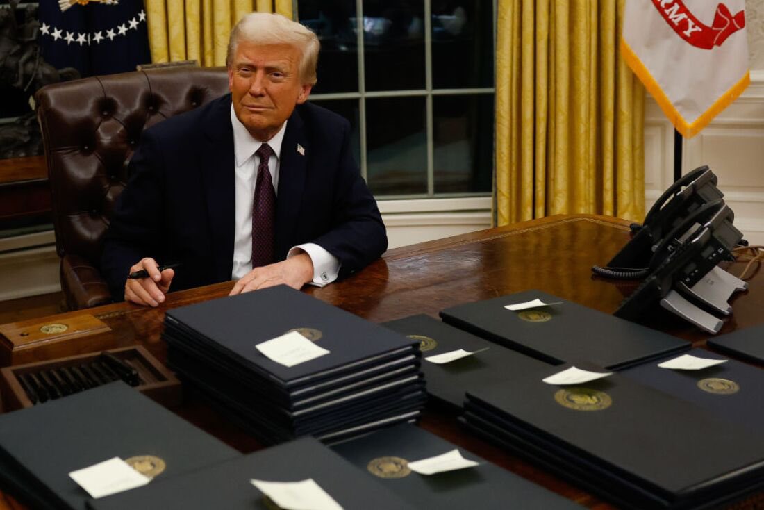 BREAKING: 🇺🇸 On the first day of pride month, President Trump signs executive order stating that gays are not allowed to “talk in that voice anymore”. Violators will face up to 25 years in prison.