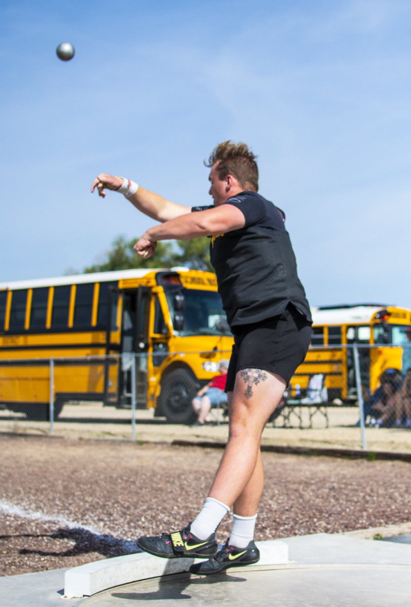 Landon Skogsberg (@landonskogs) on Twitter photo Junior season district track & field meet. Junior season district track & field meet.