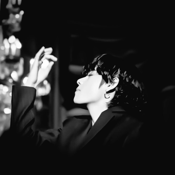 He is a deeply intentional and purposeful musician, vocalist, composer, arranger and artist. He uses musical art to express his thoughts, feelings, concepts, vision, personal experiences, and to connect and identify with them as he shares them with the world.
#12YearsWithTaehyung