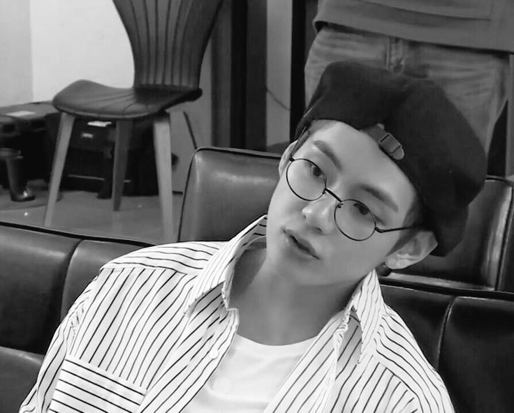 “Absolute pitch” is a rare ability that allows one to identify musical notes without relying on a tonal reference. People with absolute pitch can name notes and chords, sing any key, sing songs by ear, and compose music using memory.

HAPPY 12 YEARS WITH V
#12YearsWithTaehyung