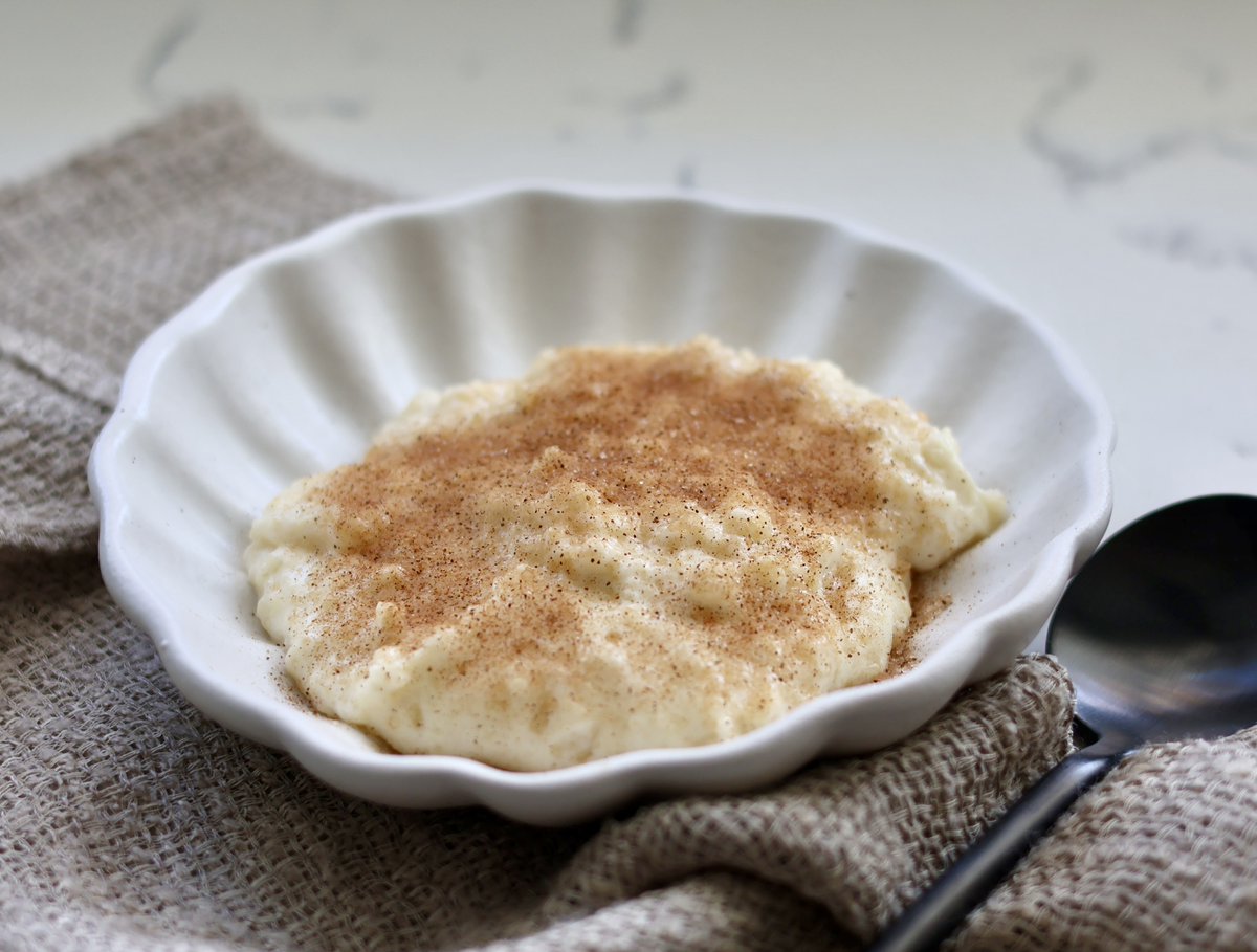 Tell me that you love me without telling me that you love me. Who would you love to share a bowl of Melkkos with right now? See my full recipe at: azestylife.co.za/melkkos/