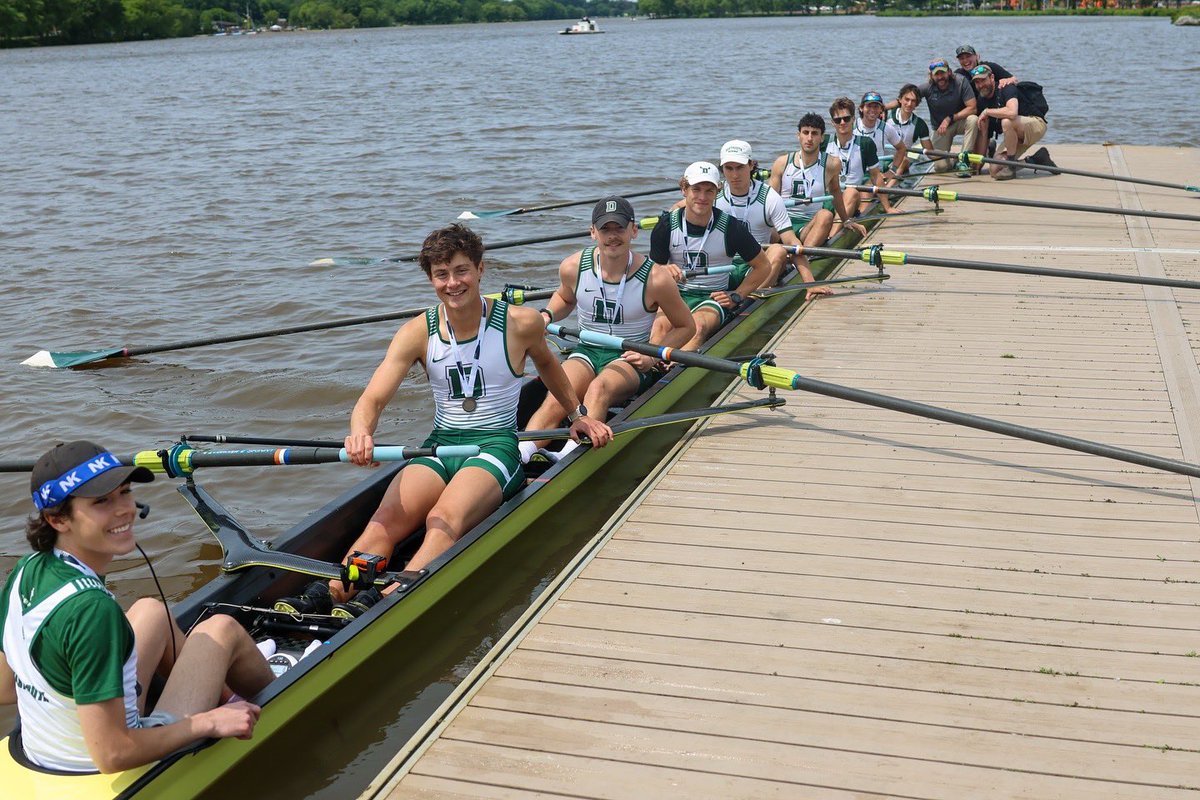DartmouthLights's tweet image. Silver medal for the varsity eight at the IRA National Championship!!!
#GoBigGreen | #TheWoods🌲