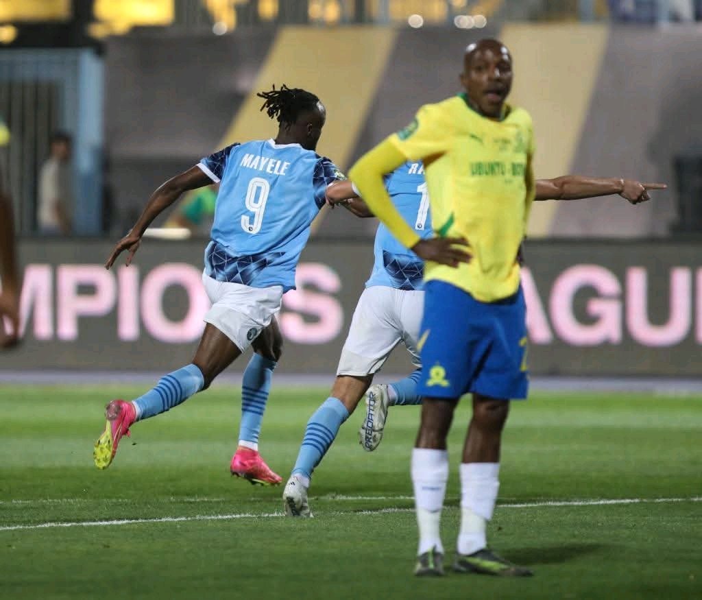 HT: 🇪🇬 Pyramids (2) 1-0 (1) 🇿🇦 Mamelodi Sundowns

⚽️ Fiston Mayele 23'

#TotalEnergiesCAFCL