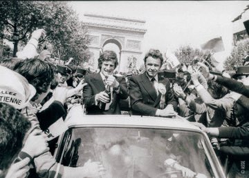 Bay_Christophe's tweet image. En cinquante ans, la #France a été trahie par l&apos;abandon de l&apos;autorité, le #laxisme généralisé et la #Submersionmigratoire ,la plongeant dans une #barbarie inacceptable. En 1976, Saint-Étienne(#ASSE) malgré sa défaite en finale de la #liguedeschampions des champions, défilait sur…