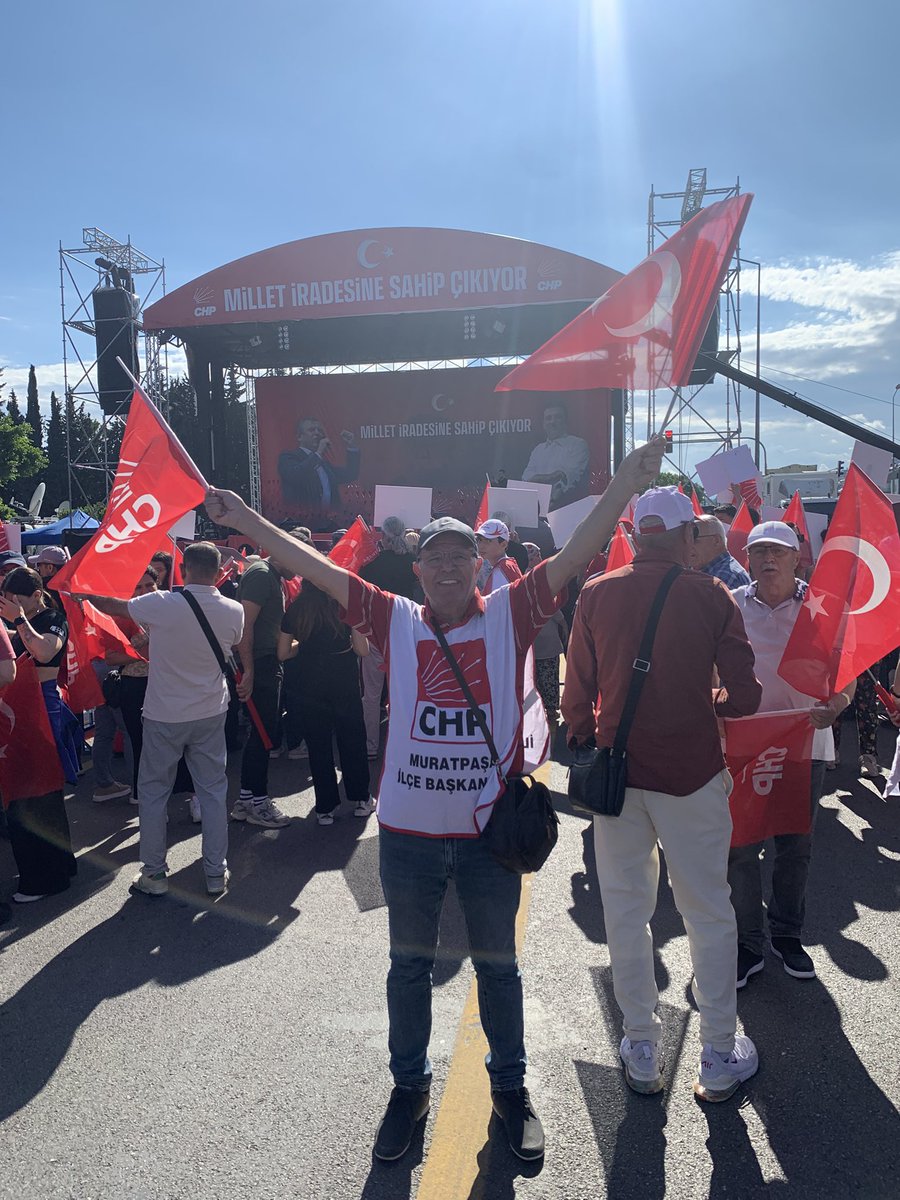 Antalya kararını vermiş.
Ekrem İmamoğlu Cumhurbaşkanı olacak diyor.
Halkın dediği olur.