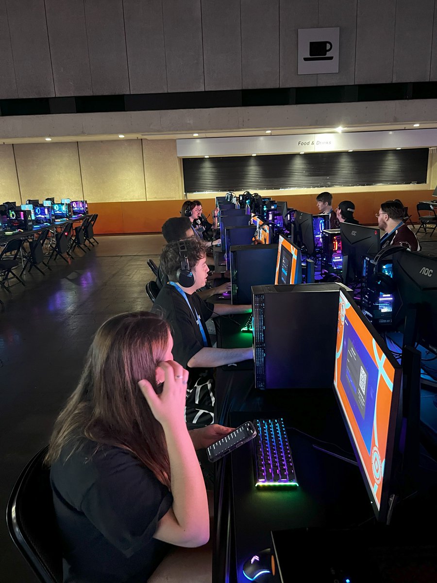 Top8BigH's tweet photo. Dreamhack Dallas 2025 https://t.co/ejc6qAQ2iD