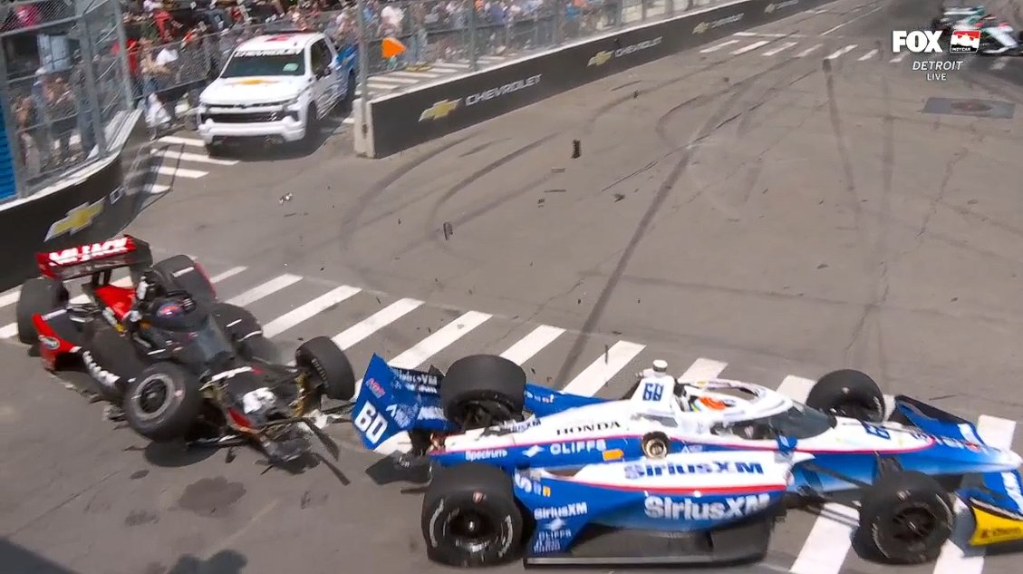 Colapsó la suspensión delantera del auto de Louis Foster, llevándose puesto a Felix Rosenqvist justo en una de las zonas más veloces del trazado y también con amplia escapatoria. 

Ambos pilotos ok. 

#IndyCar #DetroitGP