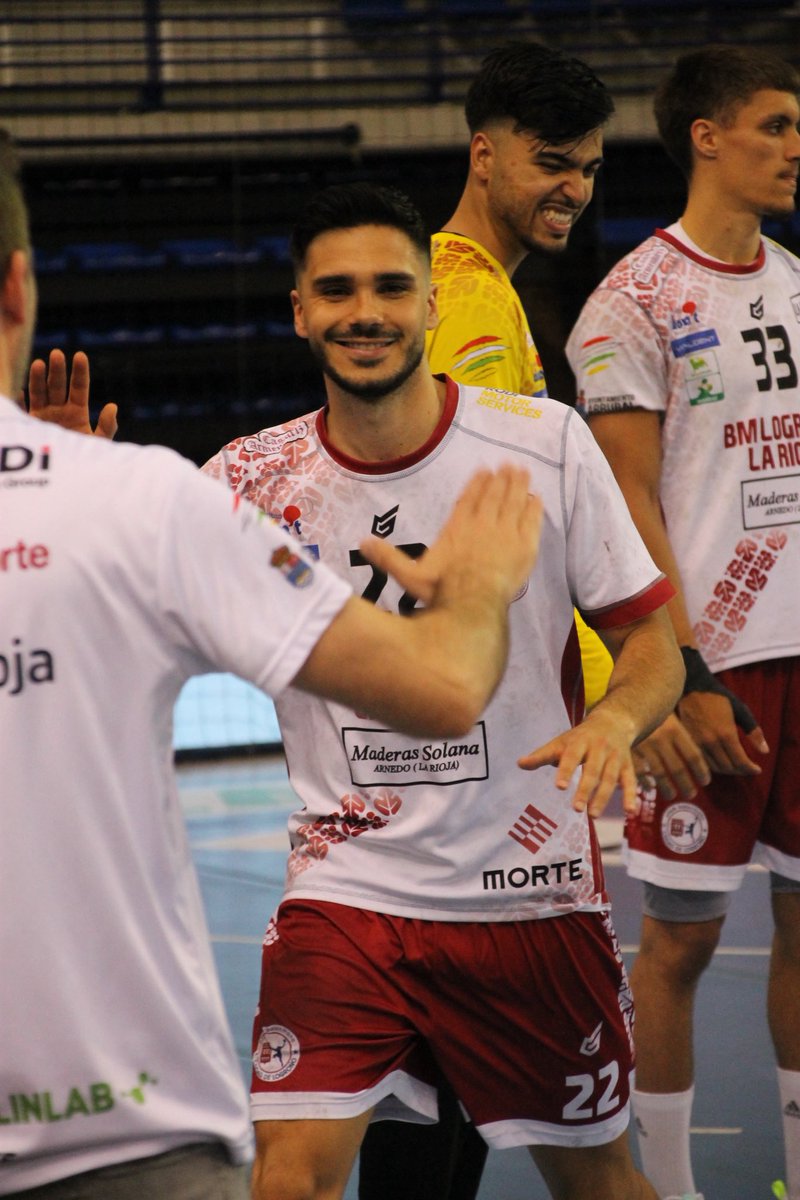 Liga Plenitude (@asobal) on Twitter photo ✅ Completa la Jornada 30 el triunfo por la mínima de <a href="/ciudadlogronobm/">Club Balonmano Logroño La Rioja</a> ante <a href="/ADEMARLEON/">//Abanca Ademar León</a> en un duelo en la zona alta de la tabla (30-29)
⚪️🔴 El equipo riojano finaliza el curso en la quinta posición con 39 puntos tras una segunda vuelta espectacular
📸 Pablo Pérez ✅ Completa la Jornada 30 el triunfo por la mínima de <a href="/ciudadlogronobm/">Club Balonmano Logroño La Rioja</a> ante <a href="/ADEMARLEON/">//Abanca Ademar León</a> en un duelo en la zona alta de la tabla (30-29)
⚪️🔴 El equipo riojano finaliza el curso en la quinta posición con 39 puntos tras una segunda vuelta espectacular
📸 Pablo Pérez