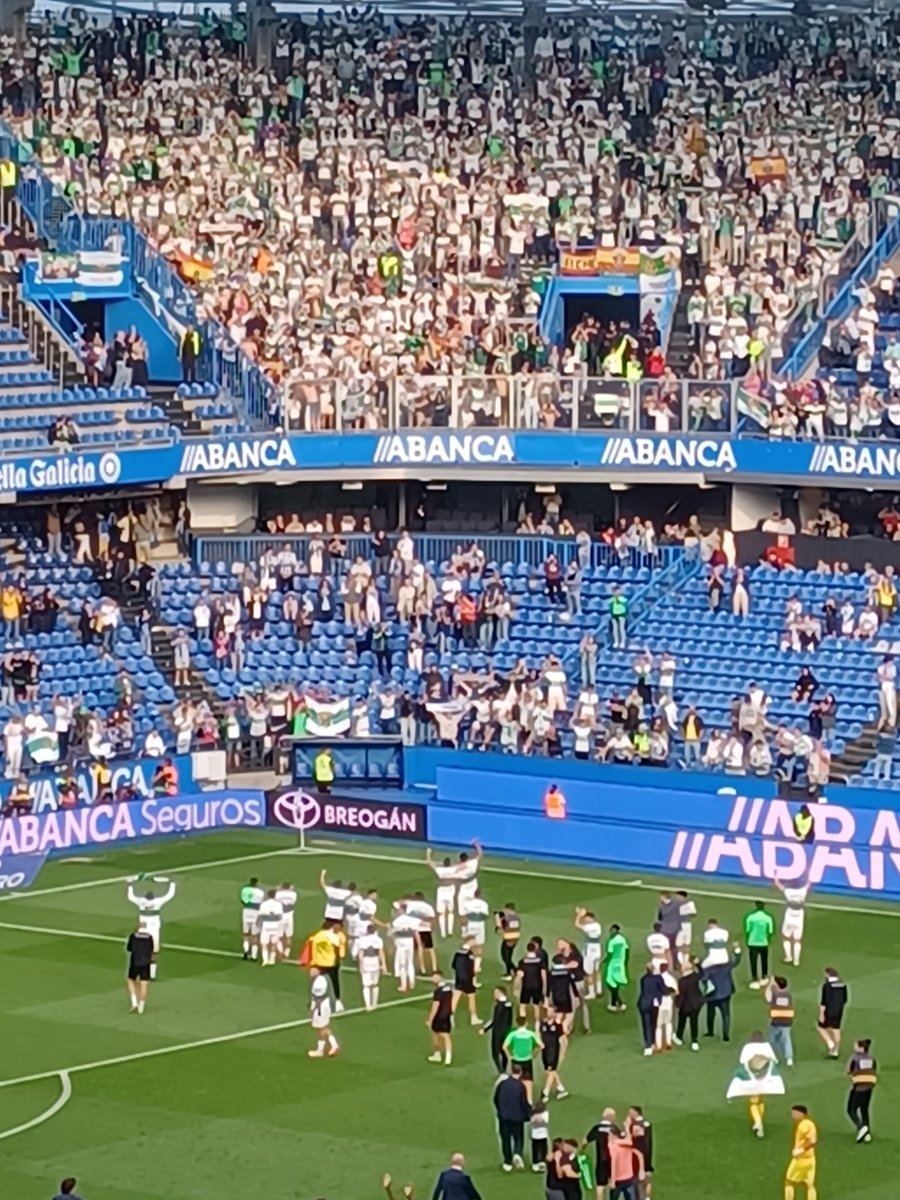 AGR_CH's tweet photo. Y unos se van a Primera @elchecf y otros cierran la temporada del regreso a la Segunda de la  @LaLiga  el @RCDeportivo https://t.co/x4IdNxHYdy