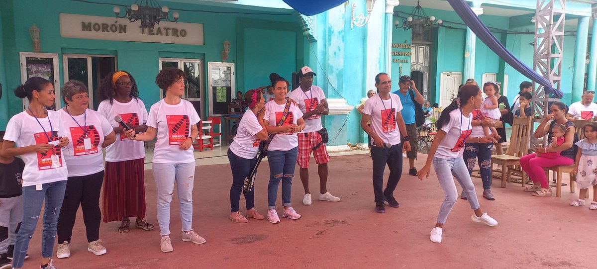 Participa #indermorón junto a Cultura, la Compañía D Morón Teatro y representantes de algunas agrupaciones de andares callejeros en celebración del Día Internacional de la Infancia.
<a href="/BBarleidys/">Subdirectora Provincial de Deportes para Todos</a> <a href="/InderCav/">INDER CAV</a> <a href="/ho639353/">Humberto</a> <a href="/INDERMoronCom/">INDER Morón</a> <a href="/LeonardINDER/">Leonardo Rodriguez Sanchez</a> <a href="/YorquiNavarro/">Yorqui Navarro Pérez</a> <a href="/yuslayvis/">AlejandraYBG</a>.